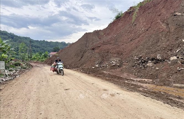 Đề phòng thời tiết nguy hiểm trên đất liền và trên biển