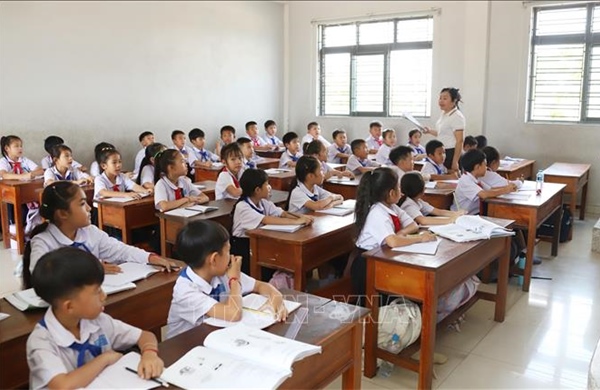 Giữ gìn và lan tỏa tiếng Việt nơi đất bạn Lào