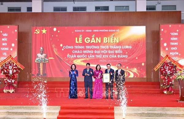 Hà Nội gắn biển nhiều địa điểm, công trình ý nghĩa chào mừng Đại hội XIV của Đảng