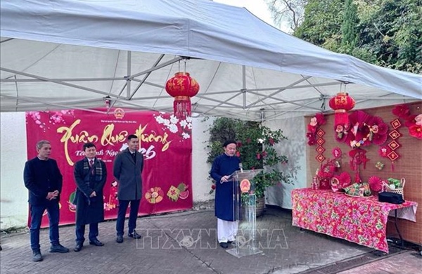 Xuân Quê hương - gắn kết yêu thương tại Tây Ban Nha