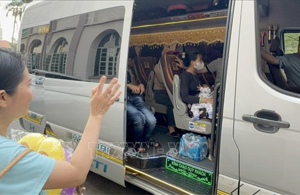 ‘Chuyến xe 0 đồng’ đưa người bệnh về nhà đoàn viên