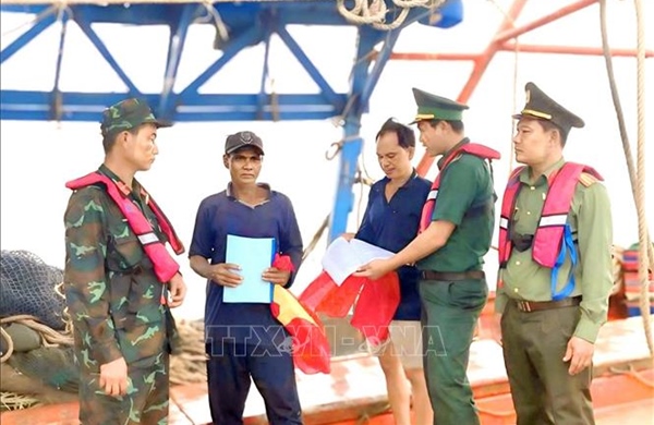 Cà Mau tăng kiểm soát tàu cá, dồn lực gỡ ‘thẻ vàng’ IUU