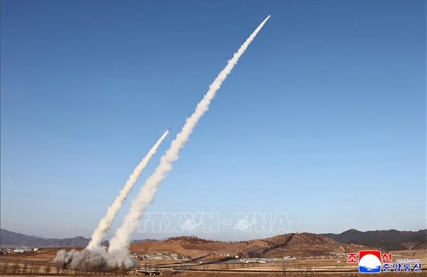 Hàn Quốc: Triều Tiên tiếp tục phóng nhiều tên lửa đạn đạo về phía Đông