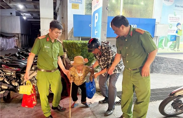 Thanh Hóa kết hợp xử lý, hỗ trợ người lang thang ổn định cuộc sống