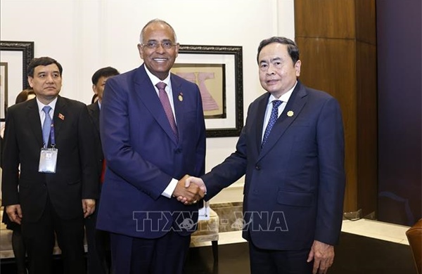 Chủ tịch Quốc hội Trần Thanh Mẫn gặp Chủ tịch Quốc hội Cộng hòa Bờ Biển Ngà