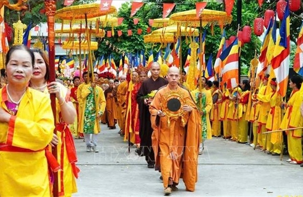 Khai hội truyền thống di sản thế giới chùa Nhẫm Dương