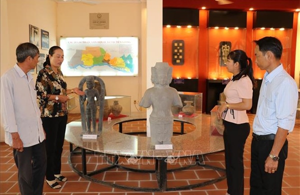 ‘Thổi hồn’ vào di sản để giữ chân du khách