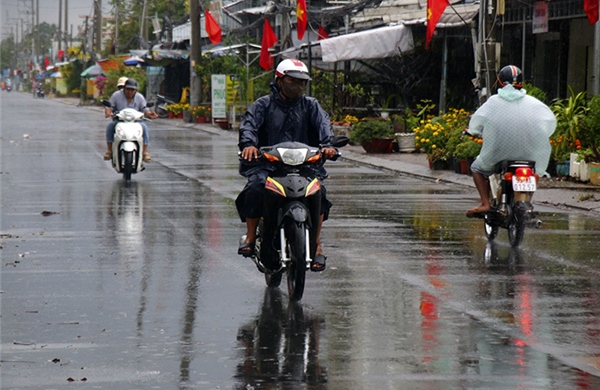 Chủ động ứng phó không khí lạnh, dông lốc dịp nghỉ lễ 30/4 - 1/5