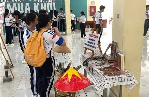 Gen Z lan tỏa tình yêu lịch sử