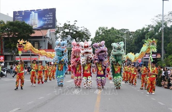 Hải Phòng: Hàng nghìn người diễu hành tôn vinh giá trị nghệ thuật truyền thống