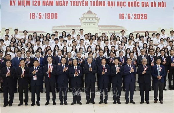 Hun đúc cho thế hệ trẻ khát vọng cống hiến