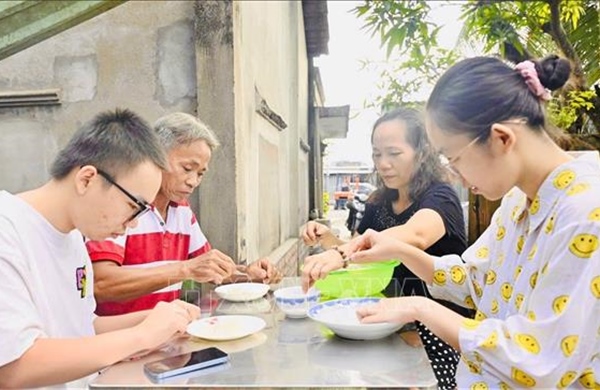 Nơi hạnh phúc đong đầy từ sự sẻ chia