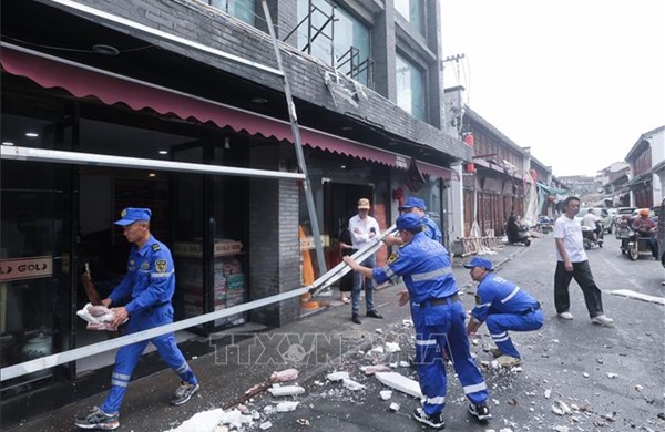 Trung Quốc chi ngân sách khẩn cấp, kích hoạt mức cảnh báo cao nhất đối phó bão Bavi