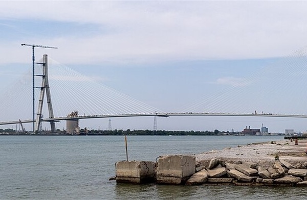 Canada đạt thỏa thuận tháo gỡ bế tắc dự án cầu biên giới với Mỹ