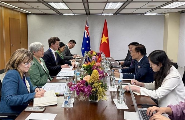 Việt Nam tham dự Hội nghị Bộ trưởng Ngoại giao ASEAN với các nước