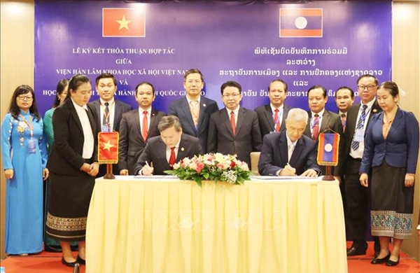 Việt Nam và Lào thúc đẩy hợp tác khoa học