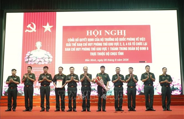 Xây dựng lực lượng vũ trang địa phương theo hướng tinh gọn, vững mạnh