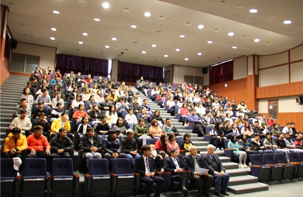 Quy định mới về hồ sơ dự tuyển du học sinh học bổng ngân sách nhà nước