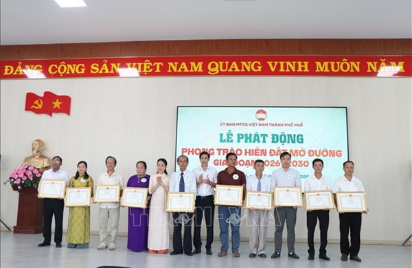 Thành phố Huế phát động phong trào hiến đất mở đường