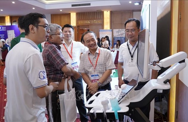 Nâng cao năng lực chuyên môn trong khám chữa bệnh từ trao đổi, hợp tác quốc tế