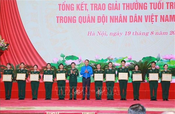 Từ khát vọng sáng tạo đến những công trình góp sức hiện đại hóa Quân đội