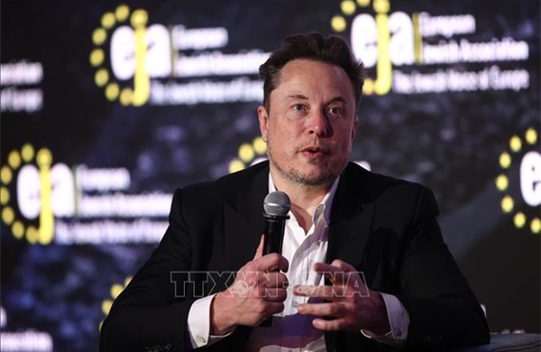 Tỷ phú Elon Musk dự báo thế giới có 1 tỷ robot hình người trong 10 năm tới