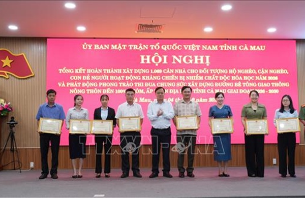 Chung sức xây dựng hạ tầng giao thông, sửa chữa nhà ở cho người dân