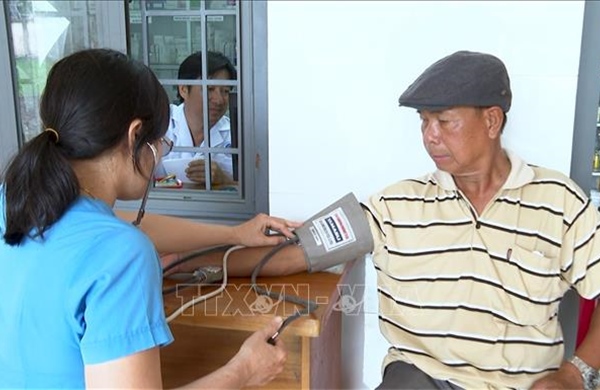 Giải bài toán nhân lực cho trạm y tế cơ sở theo mô hình mới