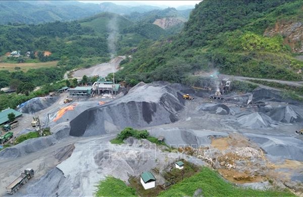 Bộ Công Thương gỡ vướng trong quản lý khu công nghiệp, khoáng sản