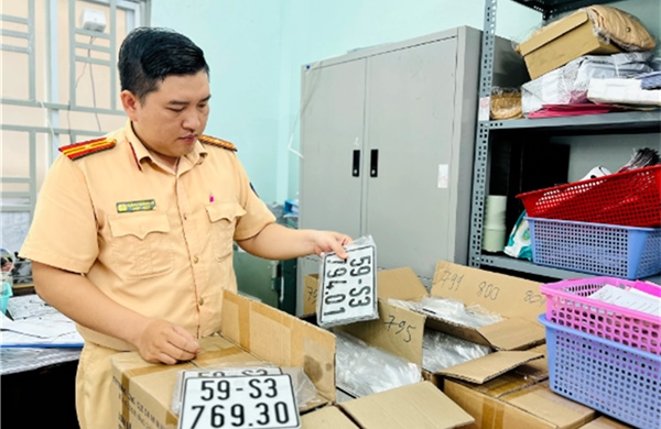 Người dân được lựa chọn đăng ký xe tại Phòng Cảnh sát giao thông hoặc Công an cấp xã