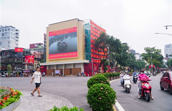 Toàn cảnh Quảng trường Đông Kinh Nghĩa Thục vừa chỉnh trang phân kỳ 1