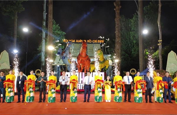 TP Hồ Chí Minh: Khai mạc Hội hoa Xuân Tao Đàn