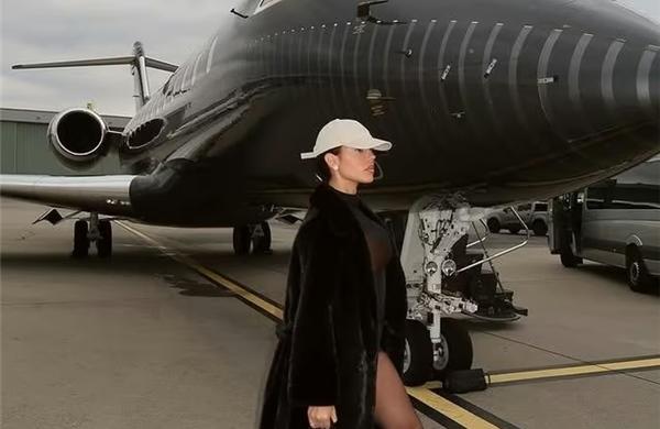 Người giàu và người nổi tiếng ở Dubai chi bộn tiền để có thể rời khỏi vùng chiến sự