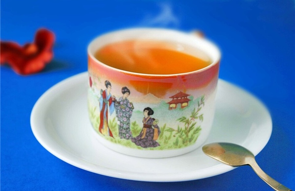 Uống đồ quá nóng có thể làm tăng nguy cơ ung thư thực quản gấp ba lần