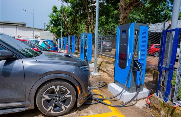 Hà Nội rà soát vị trí có thể lắp đặt trạm sạc xe điện