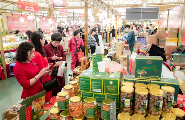 Du xuân sắm Tết với 'bản đồ đặc sản Việt Nam' tại Hội chợ Mùa Xuân 2026
