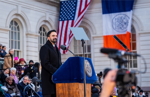  Hành trình từ người nhập cư đến Thị trưởng New York