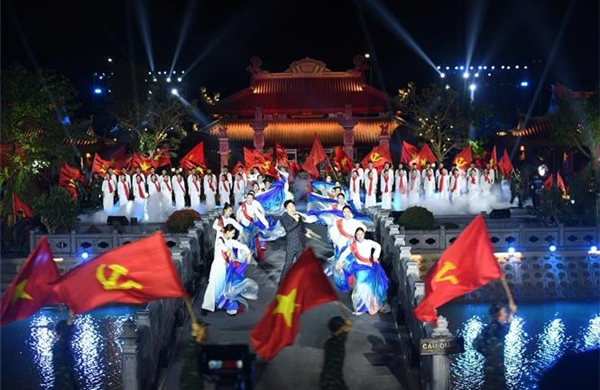 Sâu lắng Chương trình nghệ thuật chính luận 'Bản hùng ca trên sông'