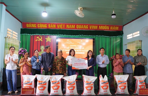 Japfa hỗ trợ 10.000 gà giống, cùng xã Long Hà xây dựng sinh kế bền vững