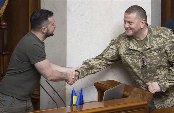 Kết quả thăm dò về bầu cử Ukraine: Tổng thống Zelensky thất bại nặng nề trước 3 đối thủ lớn