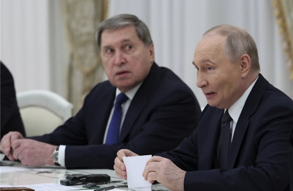 Trợ lý Tổng thống Putin thông báo thời gian địa điểm của cuộc gặp Nga-Mỹ-Ukraine đầu tiên