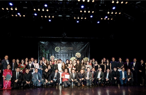 Tôn vinh tinh thần vươn lên và đóng góp cộng đồng