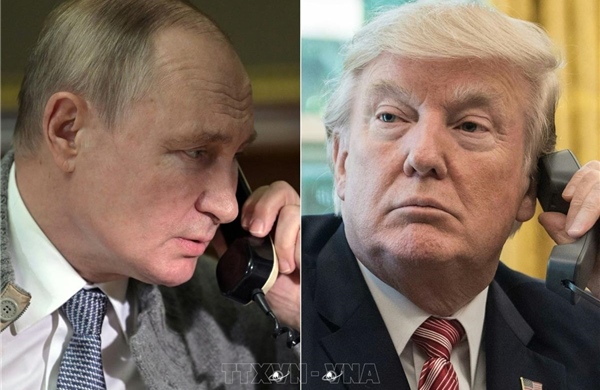 Điện Kremlin: Tổng thống Nga, Mỹ điện đàm về xung đột Ukraine