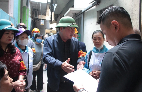 Hà Nội tăng tốc làm Vành đai 1: Cán bộ phường đến từng ngõ, gõ từng nhà vận động giao mặt bằng