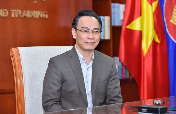 Giao quyền Bộ trưởng Bộ Giáo dục và Đào tạo cho PGS.TS Hoàng Minh Sơn