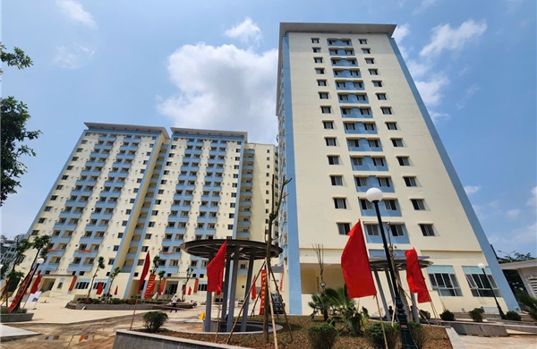 Hà Nội ‘hồi sinh’ khu tái định cư trên đất vàng sau hơn 10 năm bỏ hoang