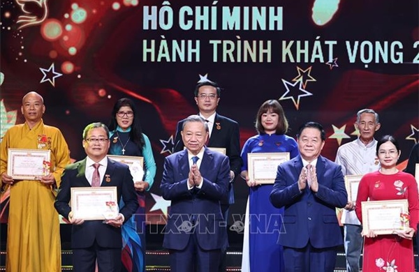 Tổng Bí thư Tô Lâm dự Chương trình &#39;Hồ Chí Minh - Hành trình khát vọng 2024&#39;