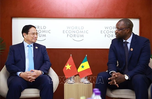 Thủ tướng Phạm Minh Chính gặp Thủ tướng Senegal nhân dịp dự WEF 16