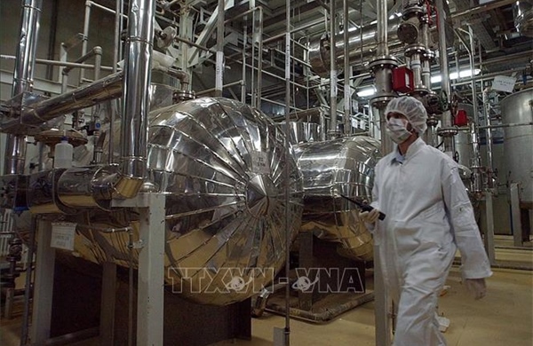 Iran và 3 nước EU nhất trí tiếp tục tham vấn về vấn đề hạt nhân