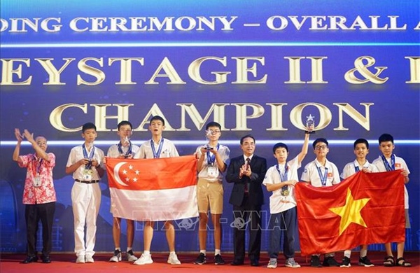 Kỳ thi Toán học quốc tế lần thứ 25: Đoàn Việt Nam giành 18 huy chương